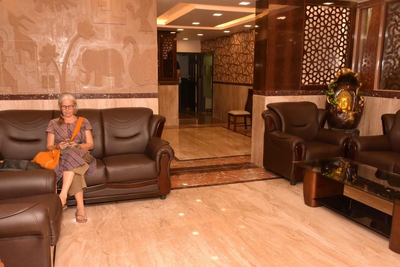 Sri Ram Hotel Тирунелвели Экстерьер фото