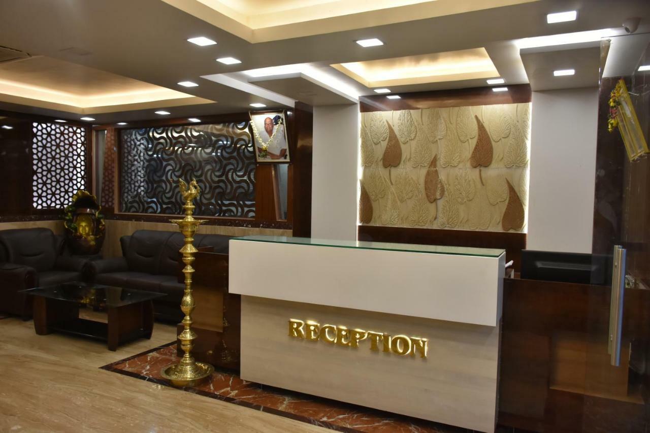 Sri Ram Hotel Тирунелвели Экстерьер фото